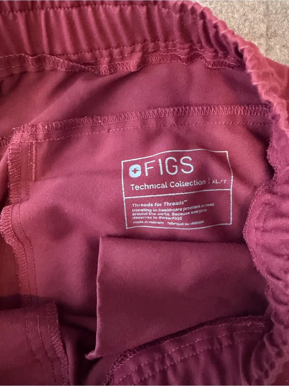 Figs Men's Maroon Elastic Waist Jogger Pants